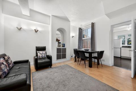 3 bedroom house to rent, Troughton Road, Charlton, London
