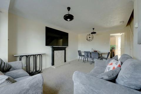 undefined, Howard Avenue, Burgess Hill, RH15