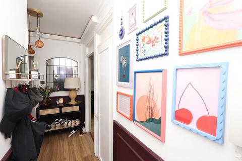 2 bedroom flat for sale, Highfield Road, Stretford, M32