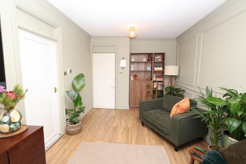 2 bedroom flat for sale, Highfield Road, Stretford, M32