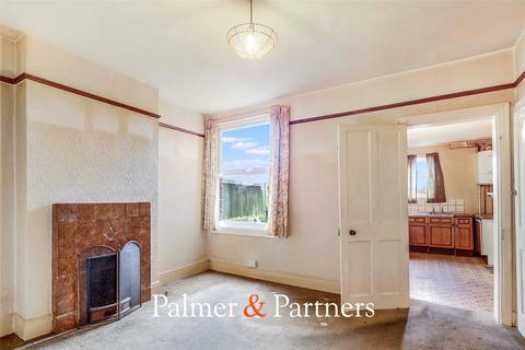 3 bedroom end of terrace house for sale, Henry Road, Essex CM1