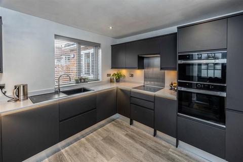 3 bedroom semi-detached house for sale, Moorside Road, Huddersfield HD5