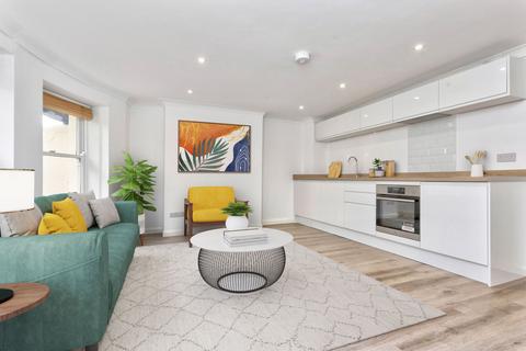 2 bedroom flat for sale, Lansdowne Place, Hove, BN3