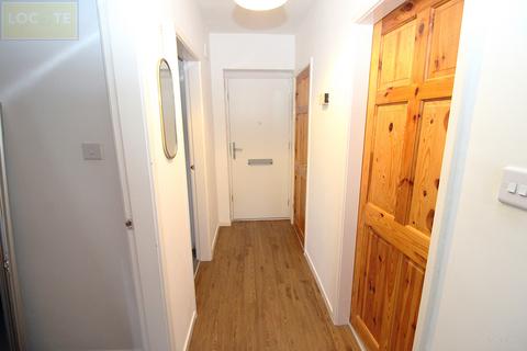 2 bedroom apartment for sale, Harcourt Close, Urmston,