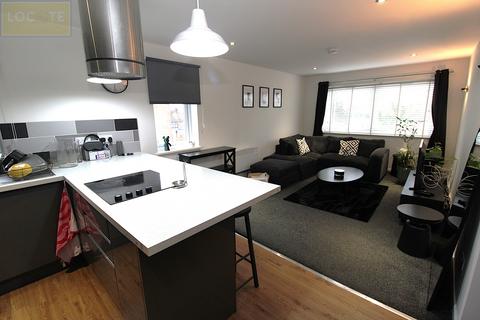 2 bedroom apartment for sale, Harcourt Close, Urmston,
