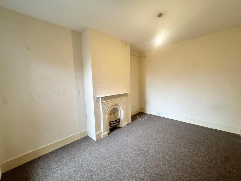 Second bedroom.jpg