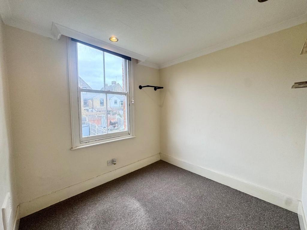 Third bedroom.jpg