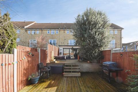 4 bedroom terraced house for sale, Pearcy Close, Harold Hill, Romford