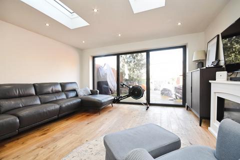 4 bedroom terraced house for sale, Pearcy Close, Harold Hill, Romford