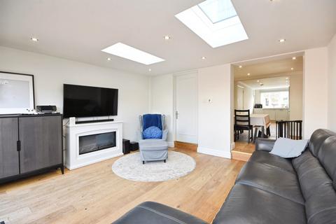 4 bedroom terraced house for sale, Pearcy Close, Harold Hill, Romford