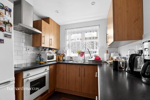 undefined, Heathfield Drive, Mitcham