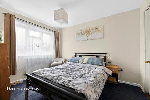 undefined, Heathfield Drive, Mitcham