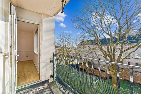 undefined, Cadder Grove, Flat 2/2, Maryhill, Glasgow, G20 0QW