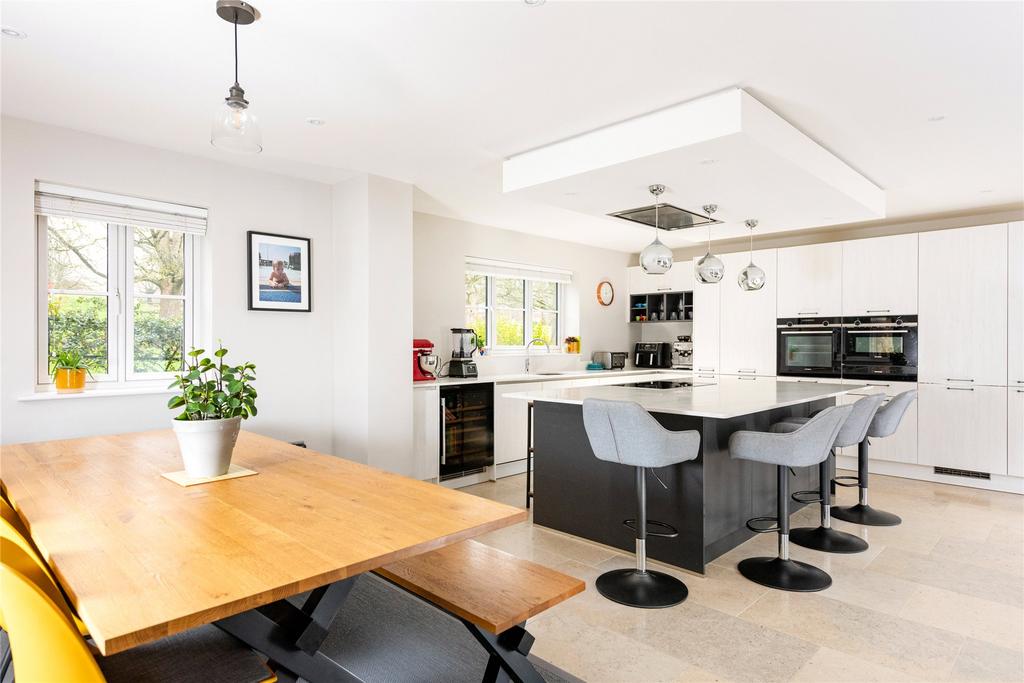 Kitchen/Breakfast