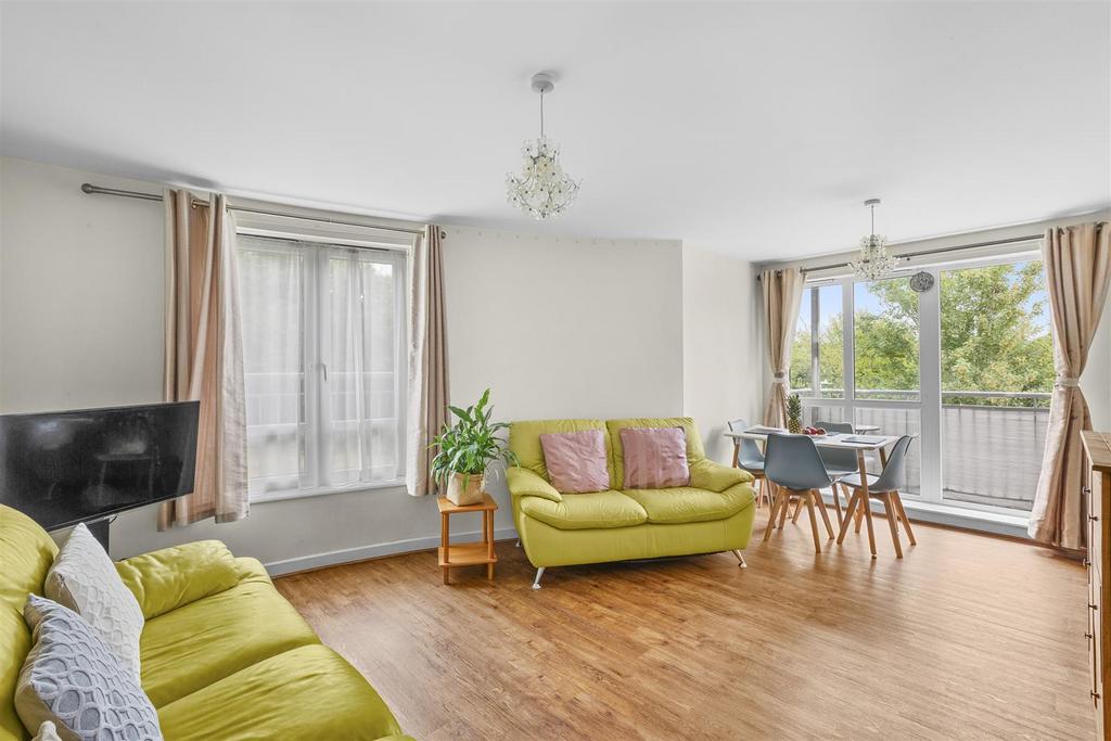46 Windrush Drive, HP13 7 TR-3.jpg