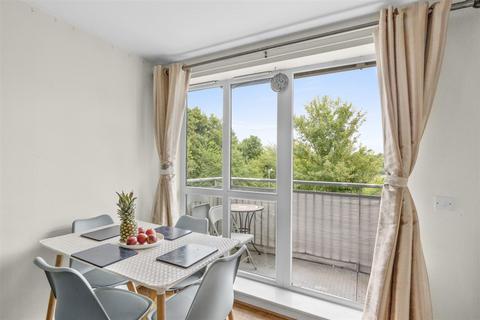 undefined, Windrush Drive, High Wycombe HP13