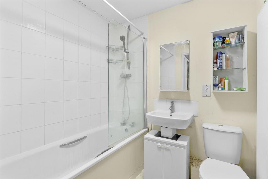 46 Windrush Drive, HP13 7 TR-8.jpg