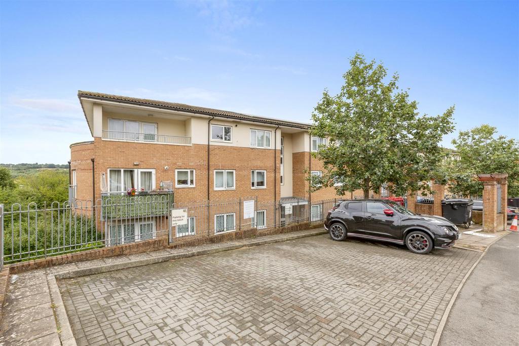 46 Windrush Drive, HP13 7 TR-11.jpg