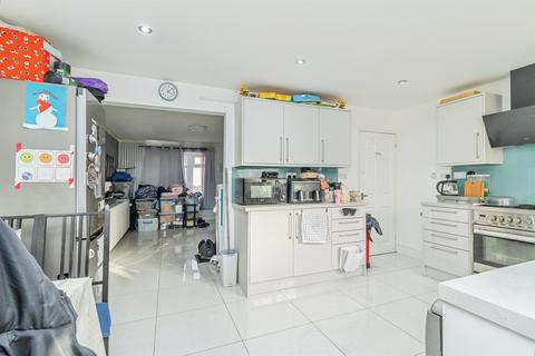undefined, Stuart Close, Bletchley, Milton Keynes