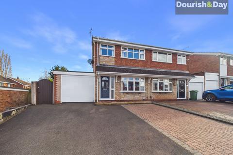 3 bedroom semi-detached house for sale - Marlowe Road, Stafford ST17