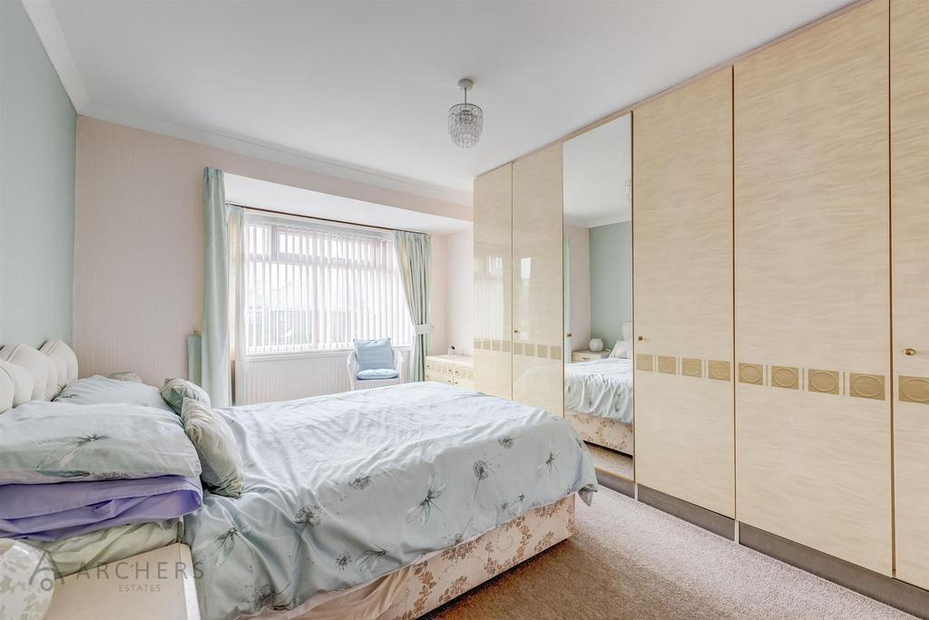 46 Barncliffe Road(Interior)-12.jpg