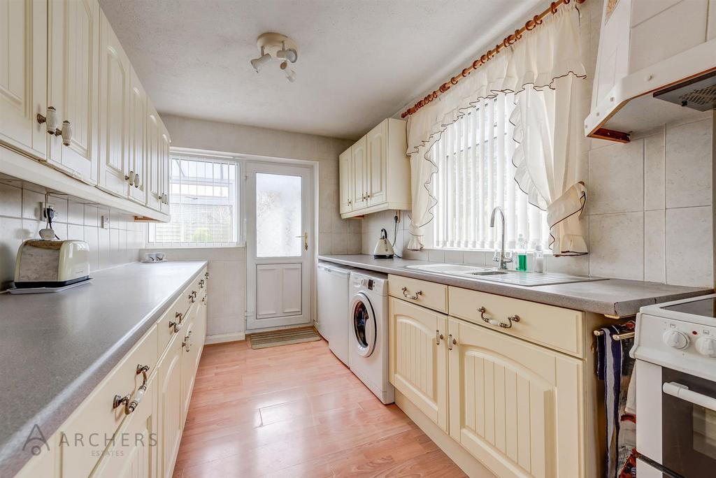 46 Barncliffe Road(Interior)-7.jpg