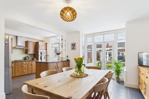 4 bedroom terraced house for sale, Hayling Avenue, Portsmouth, PO3