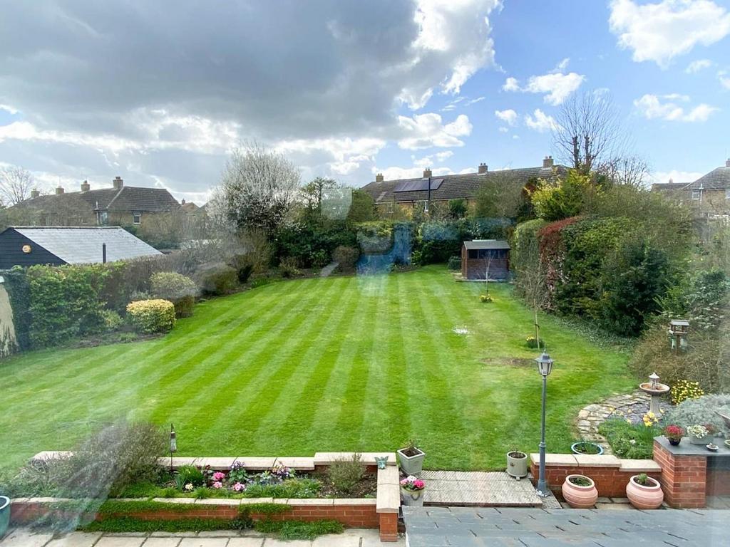 35a6b9b0-1a96-41a2-a97e-03c145bddad3.jpg