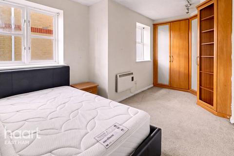 1 bedroom flat for sale, Angelica Drive, London