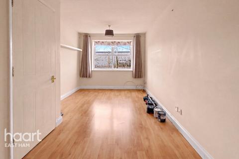 1 bedroom flat for sale, Angelica Drive, London