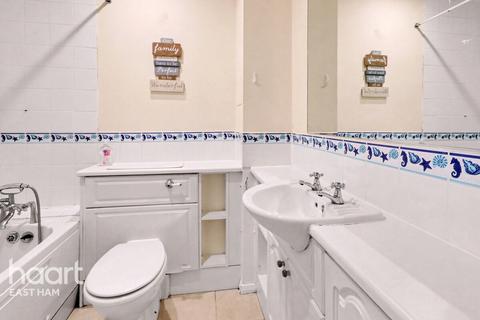 1 bedroom flat for sale, Angelica Drive, London