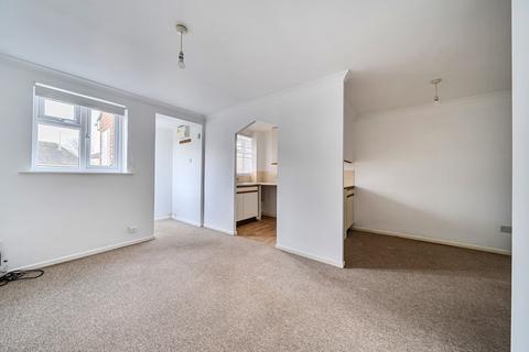 1 bedroom ground floor flat for sale, Caernarvon Road, Chichester, PO19