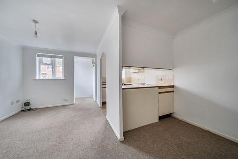 1 bedroom ground floor flat for sale, Caernarvon Road, Chichester, PO19
