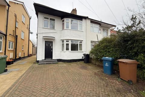 Bideford Close, Edgware HA8