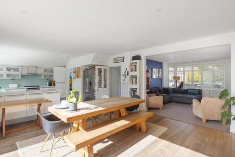 undefined, London W4