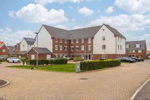 2 bedroom flat for sale - Beryl Close, Crawley RH10