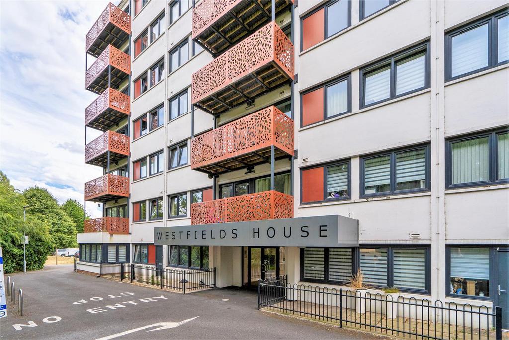 4z9ag SB5 B06392 VFZc El Kw.jpg