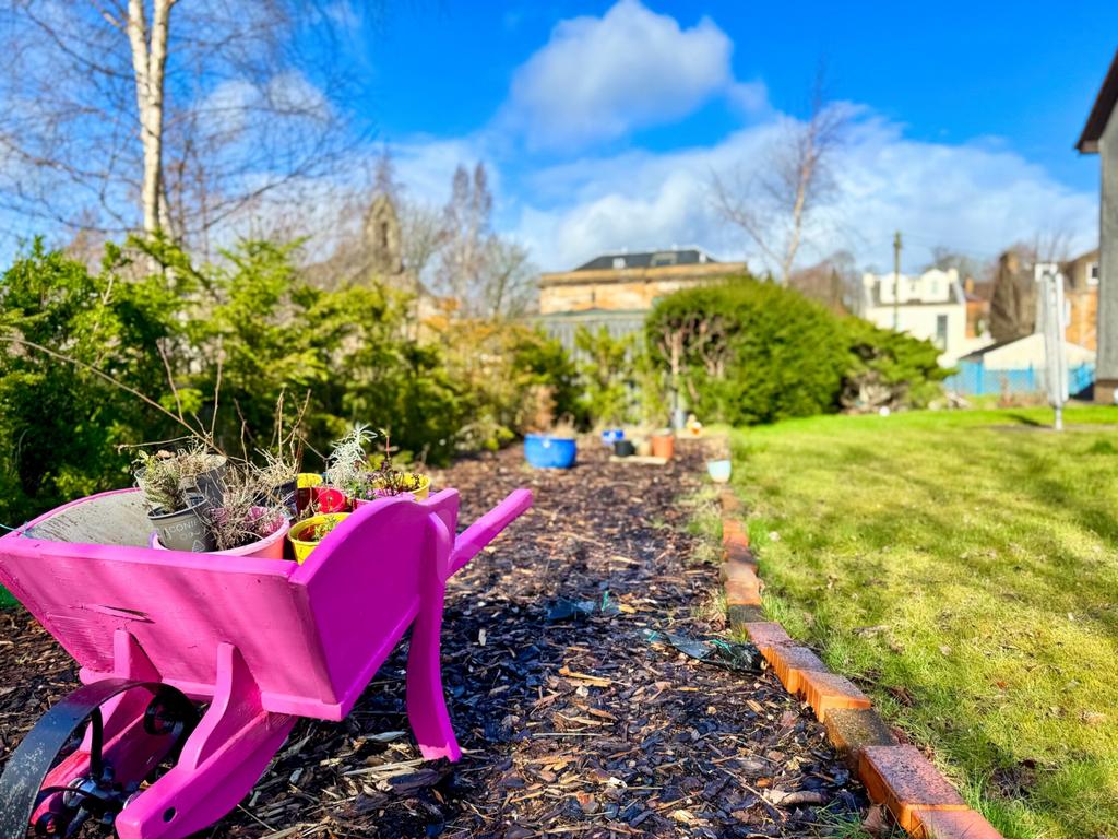 Turners Avenue, Paisley garden pic
