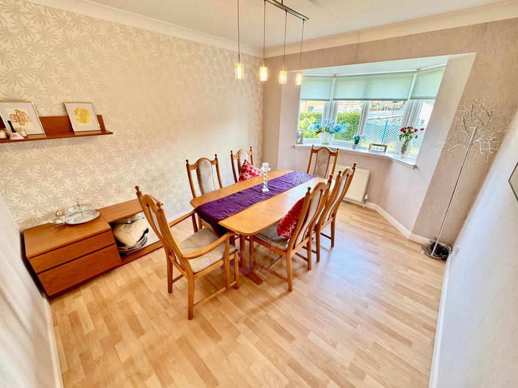 Turners Avenue, Paisley dining room
