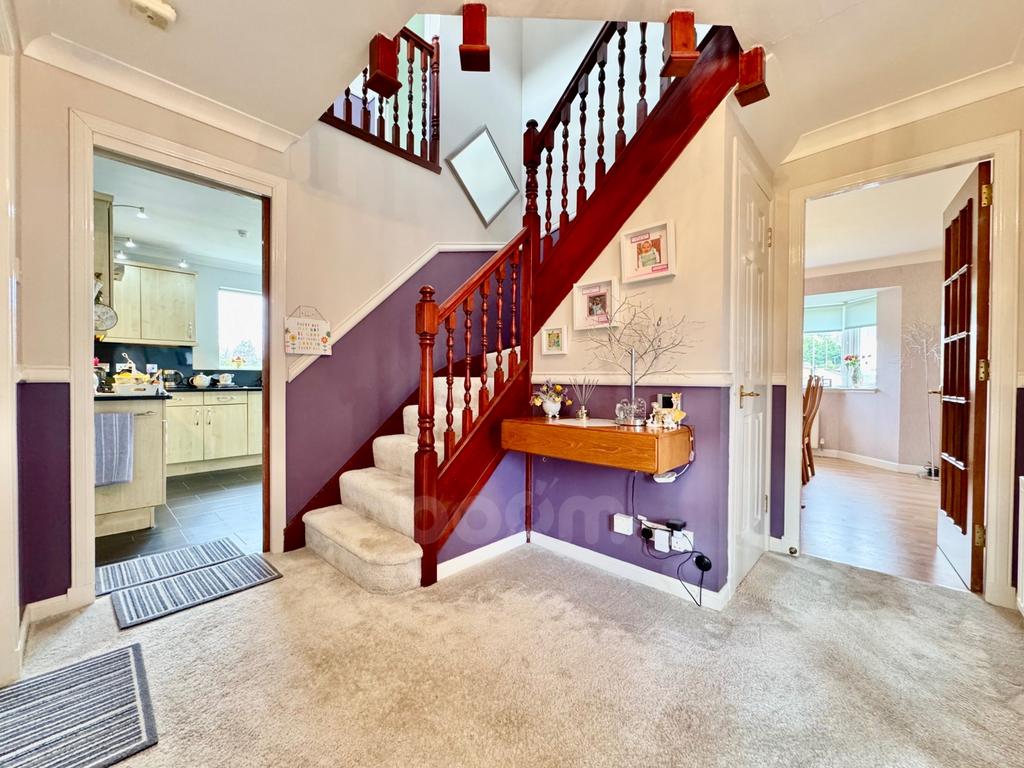 Turners Avenue, Paisley hallway
