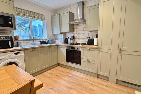 2 bedroom terraced house for sale, Victoria Gardens, Ringwood, BH24 1FD