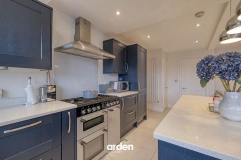 4 bedroom semi-detached house for sale, Loxley Avenue, Shirley, B90