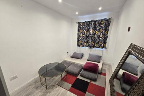 undefined, Oakdene Road, Hillingdon, Greater London, UB10