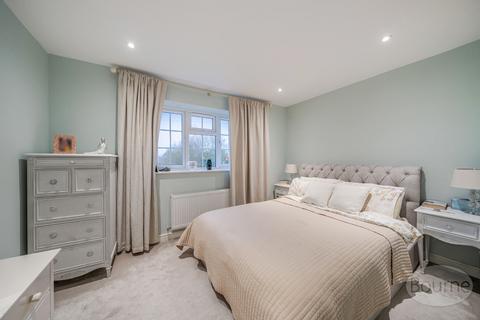 undefined, Weydon Farm Lane, Farnham, Surrey, GU9