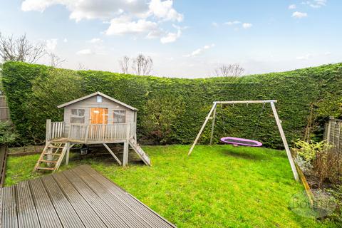4 bedroom detached house for sale, Weydon Farm Lane, Farnham, Surrey, GU9