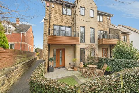 2 bedroom townhouse for sale - Radley Court, MIRFIELD