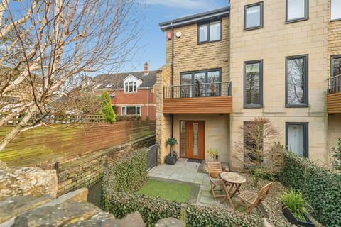 2 bedroom townhouse for sale, Radley Court, MIRFIELD