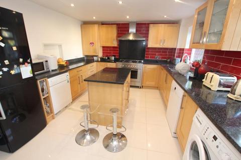 undefined, Mayfield Avenue, New Haw KT15