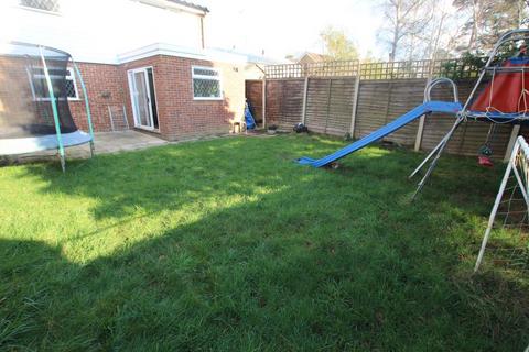 undefined, Mayfield Avenue, New Haw KT15
