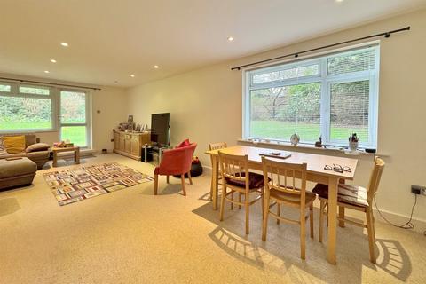 3 bedroom flat to rent, Canford Cliffs